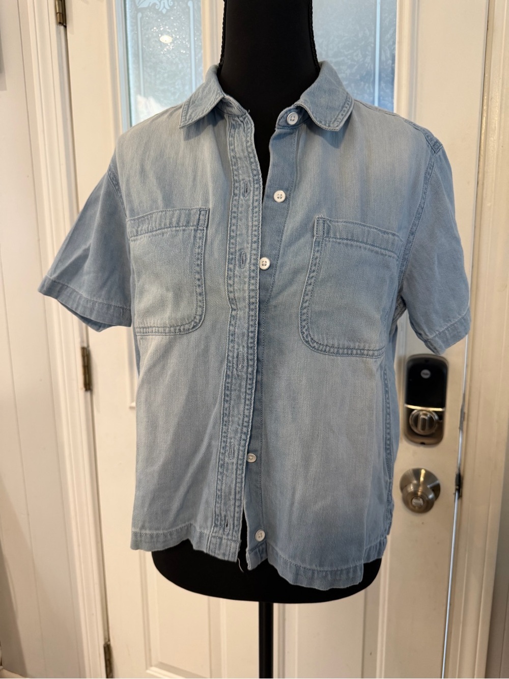 Light Wash Denim Button-Down Shirt -‎ Short Sleeve